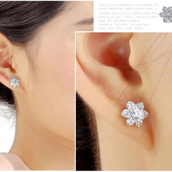 *NEW 925 Sterling Silver Diamond Flower Earrings 0 - Picture 9 of 10